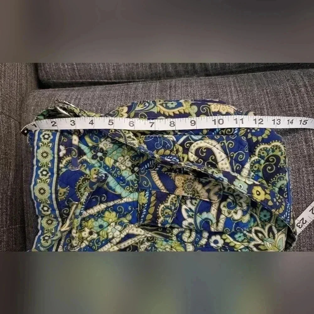 Vera Bradley drawstring bucket bag 12x13 with pockets crossbody shoulder bag - Picture 5 of 8